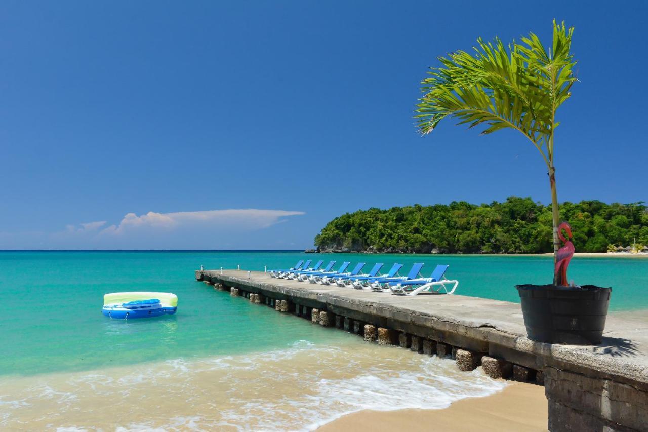 Kaz Kreol Beach Hotel Ocho Rios Exterior photo