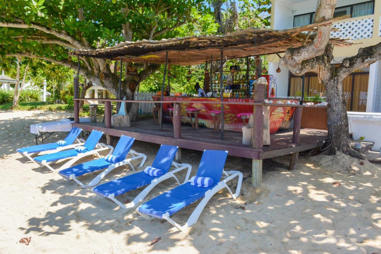 Kaz Kreol Beach Hotel Ocho Rios Exterior photo