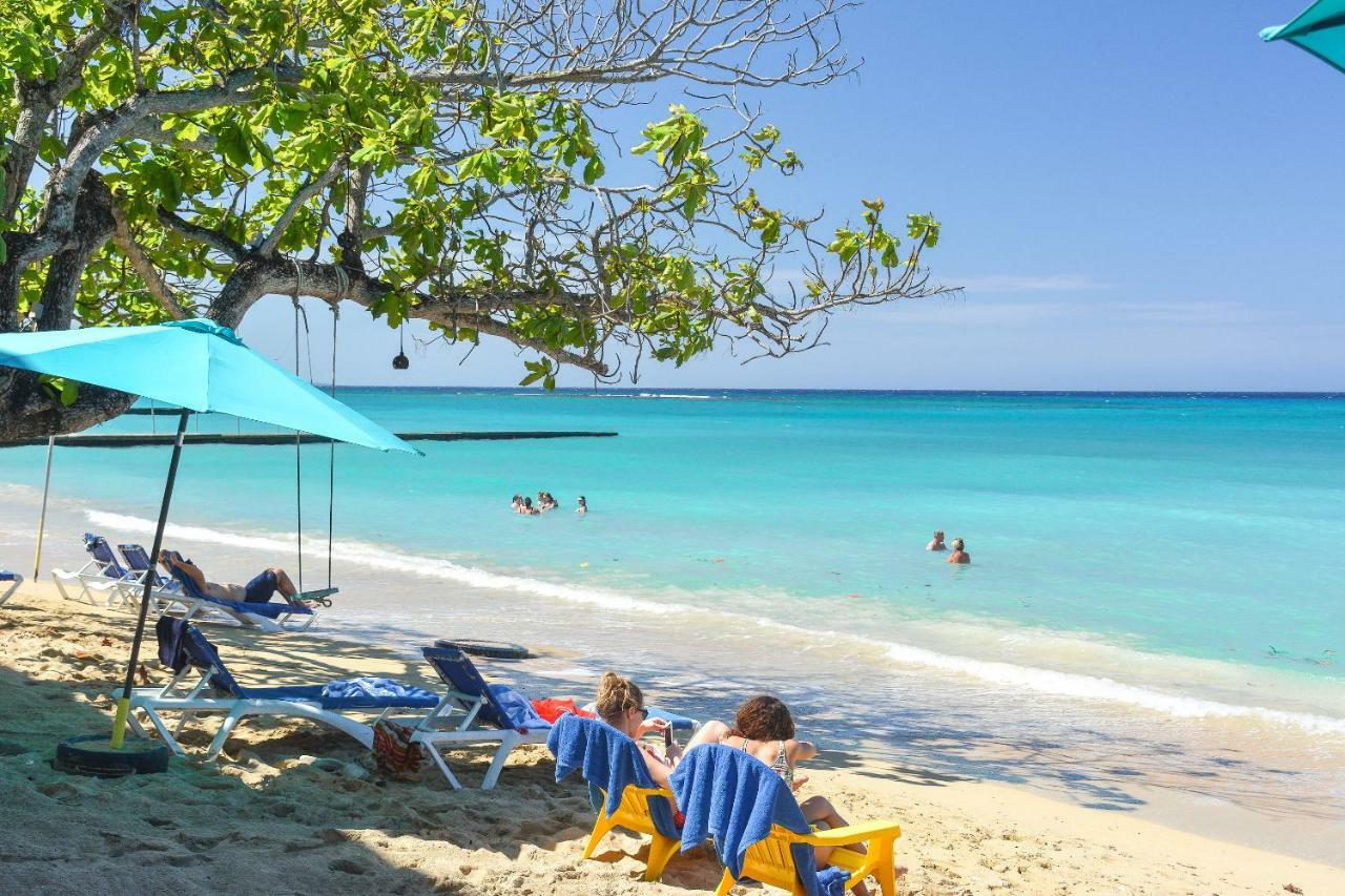 Kaz Kreol Beach Hotel Ocho Rios Exterior photo